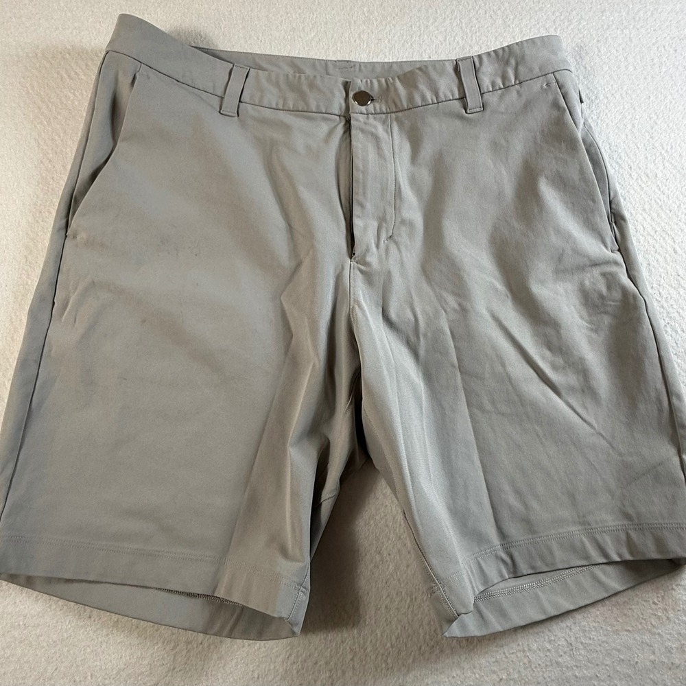 Lululemon Commission Golf Shorts Mens 34 Warpstreme 10" Inseam Flat Front Gray